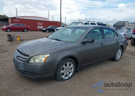 2005 Toyota Avalon Xl z USA, uszkodzony, nr VIN 4T1BK36B05U006860
